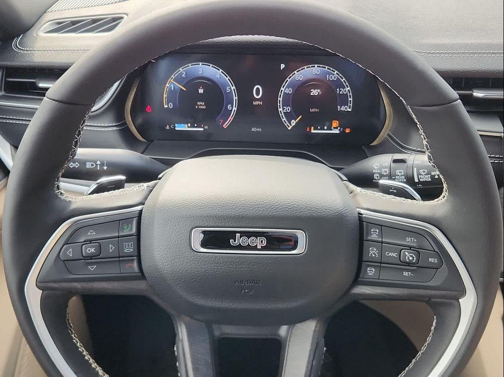 new 2025 Jeep Grand Cherokee car, priced at $51,974