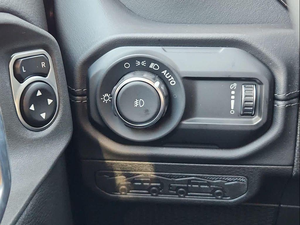 new 2025 Jeep Wrangler car, priced at $51,061