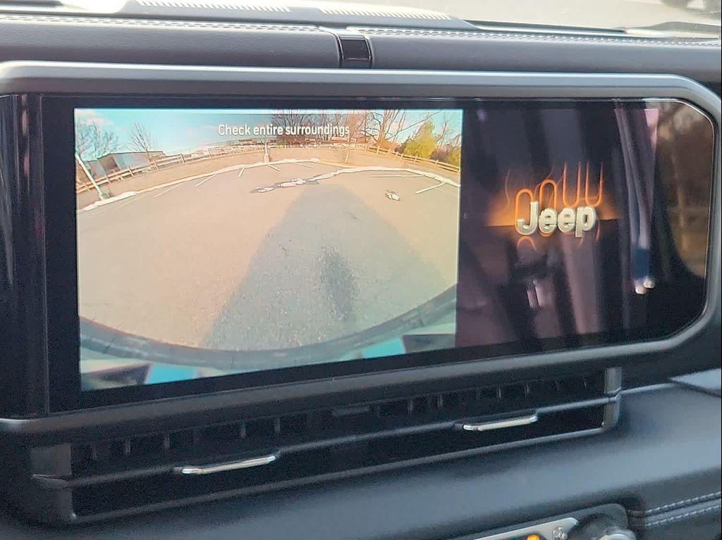 new 2025 Jeep Wrangler car, priced at $51,061