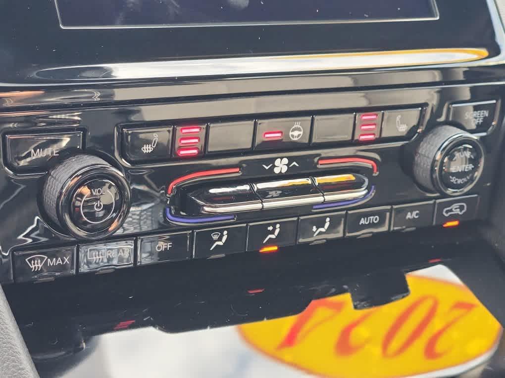 used 2024 Jeep Grand Cherokee L car, priced at $33,845