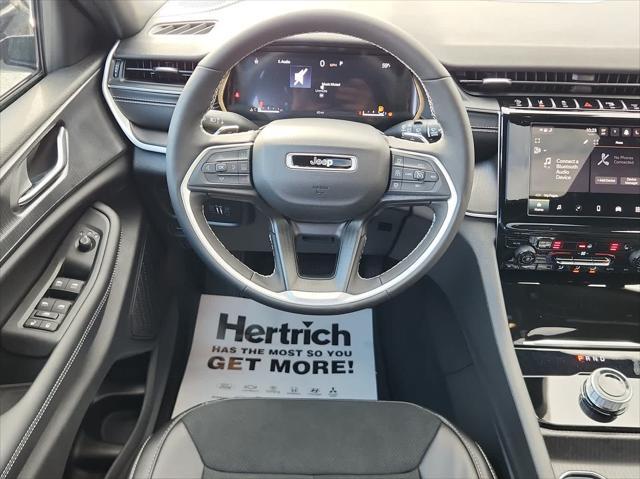new 2025 Jeep Grand Cherokee car, priced at $44,096