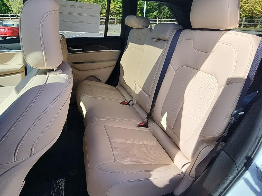 new 2025 Jeep Grand Cherokee car, priced at $53,843