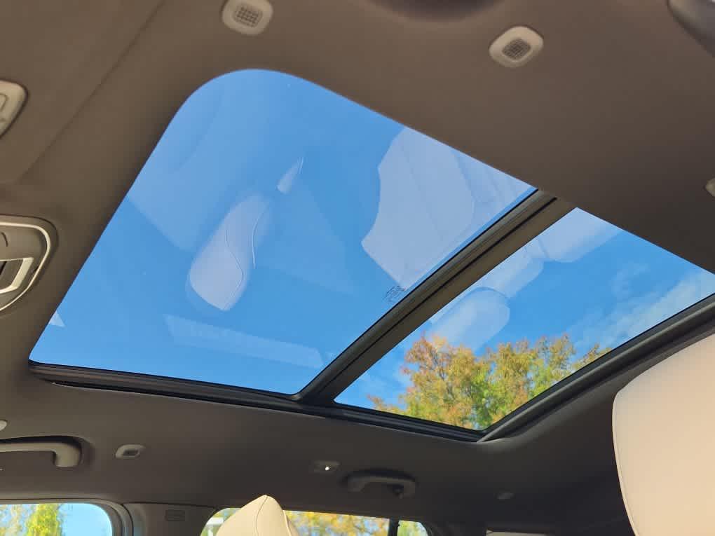 new 2025 Jeep Grand Cherokee car, priced at $53,843