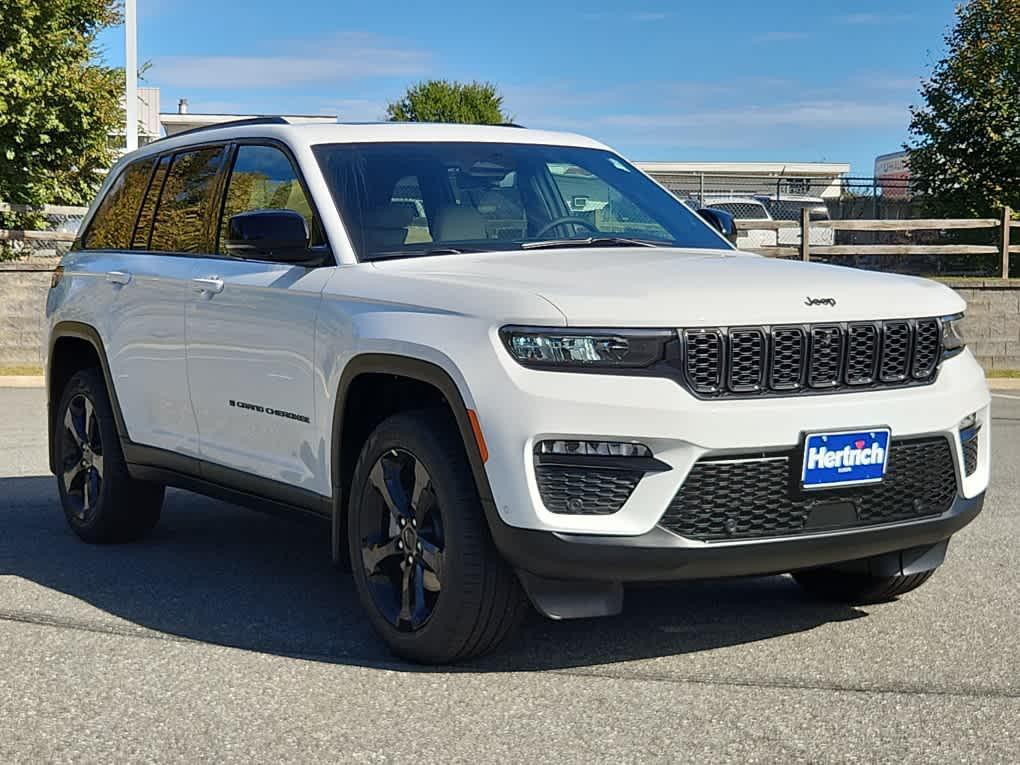 new 2025 Jeep Grand Cherokee car, priced at $53,843