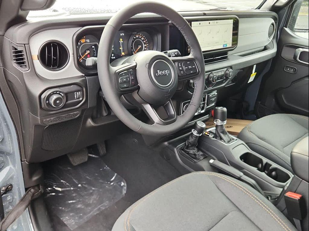 new 2025 Jeep Wrangler car, priced at $51,417