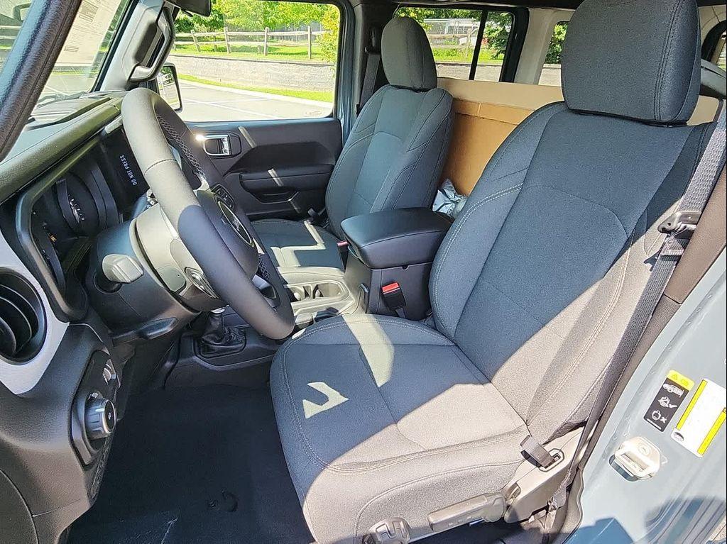 new 2025 Jeep Wrangler car, priced at $49,783