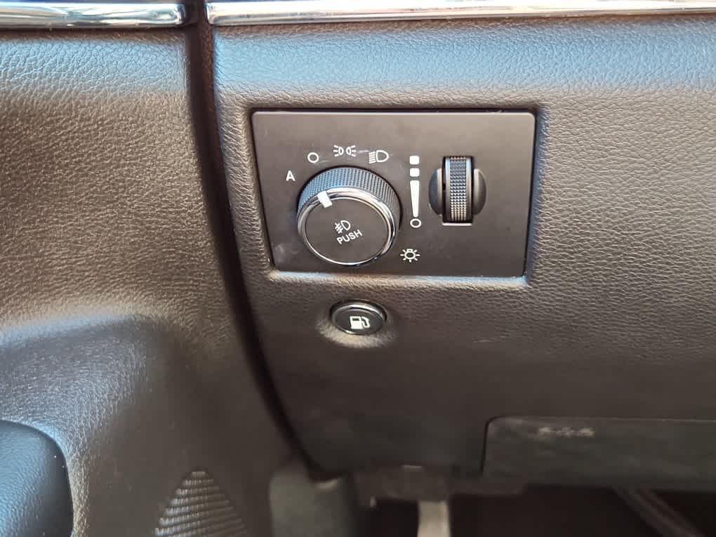 used 2020 Jeep Grand Cherokee car, priced at $24,598