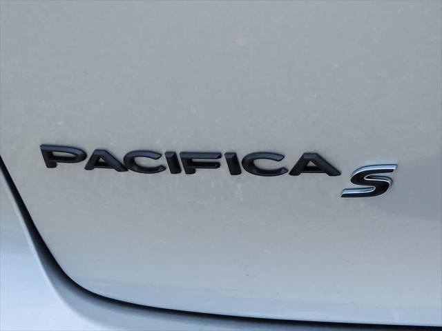 new 2024 Chrysler Pacifica car, priced at $46,890