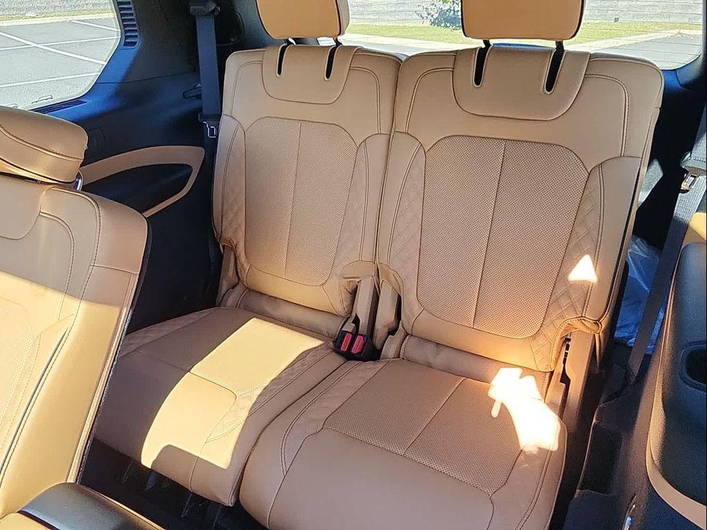 new 2025 Jeep Grand Cherokee L car, priced at $66,489