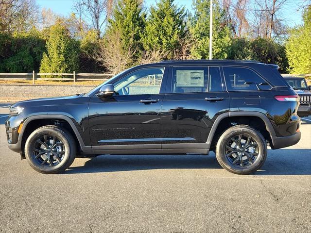 new 2025 Jeep Grand Cherokee car, priced at $45,582