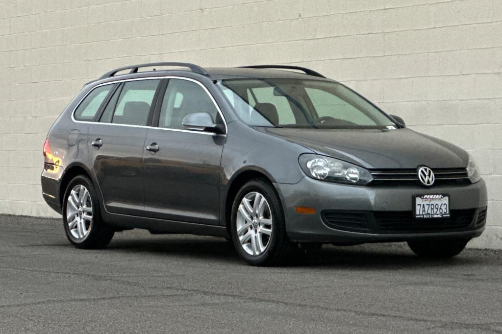 used 2013 Volkswagen Jetta SportWagen car, priced at $8,991