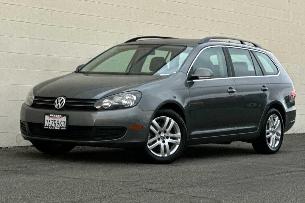 used 2013 Volkswagen Jetta SportWagen car, priced at $8,991