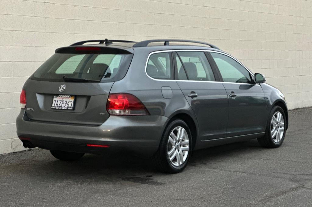 used 2013 Volkswagen Jetta SportWagen car, priced at $8,991