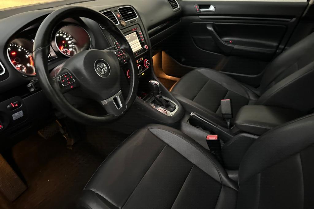 used 2013 Volkswagen Jetta SportWagen car, priced at $8,991