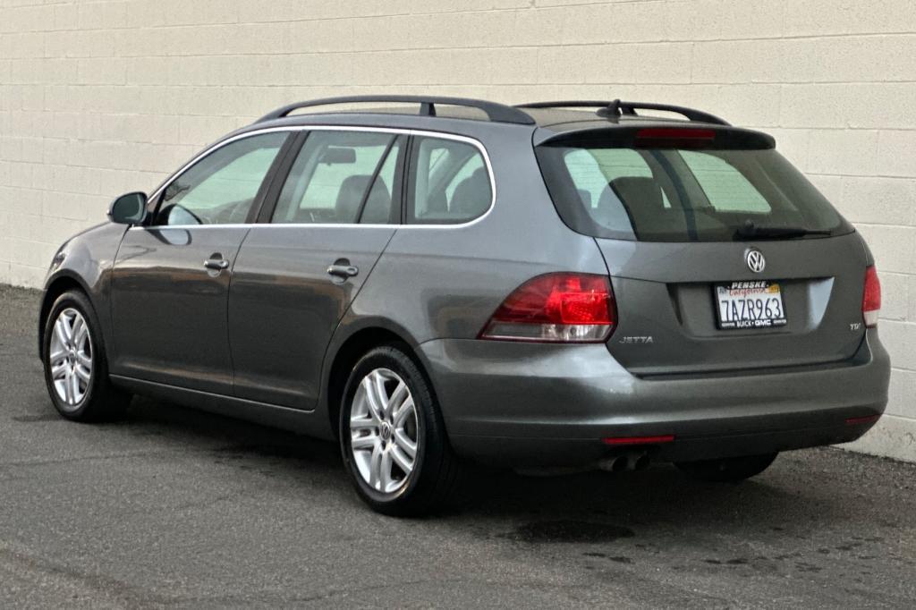 used 2013 Volkswagen Jetta SportWagen car, priced at $8,991