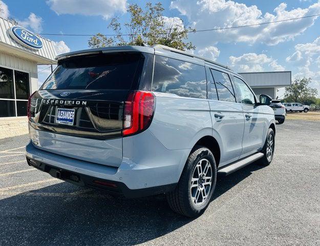 new 2025 Ford Expedition car, priced at $70,835