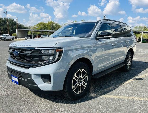 new 2025 Ford Expedition car, priced at $70,835