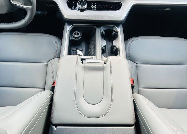 new 2025 Ford Expedition car, priced at $70,835