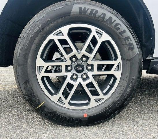 new 2025 Ford Expedition car, priced at $68,855
