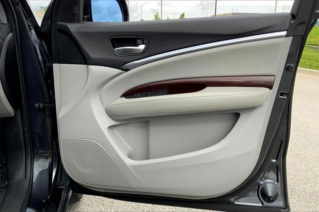 used 2015 Acura MDX car, priced at $13,758