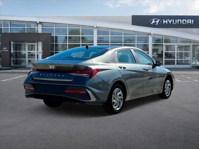 new 2024 Hyundai Elantra car, priced at $20,084