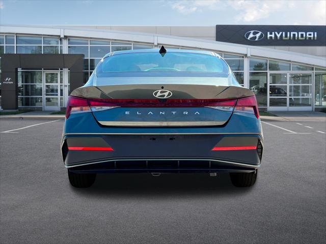 new 2024 Hyundai Elantra car, priced at $20,084