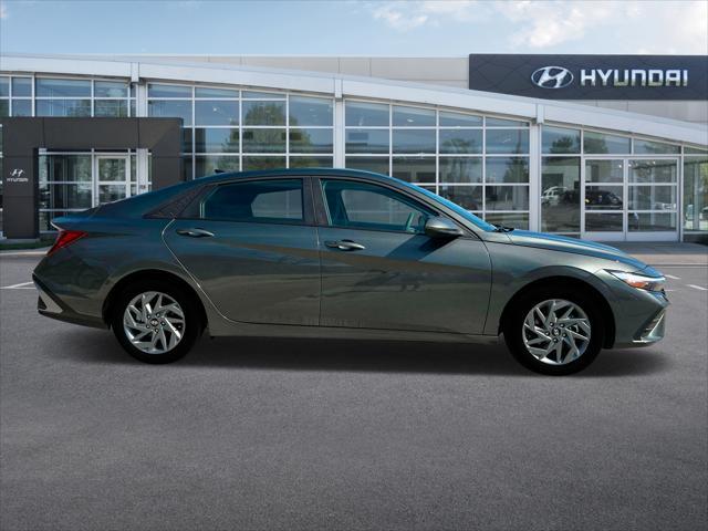 new 2024 Hyundai Elantra car, priced at $20,084