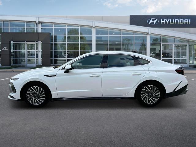 new 2024 Hyundai Sonata Hybrid car, priced at $28,929