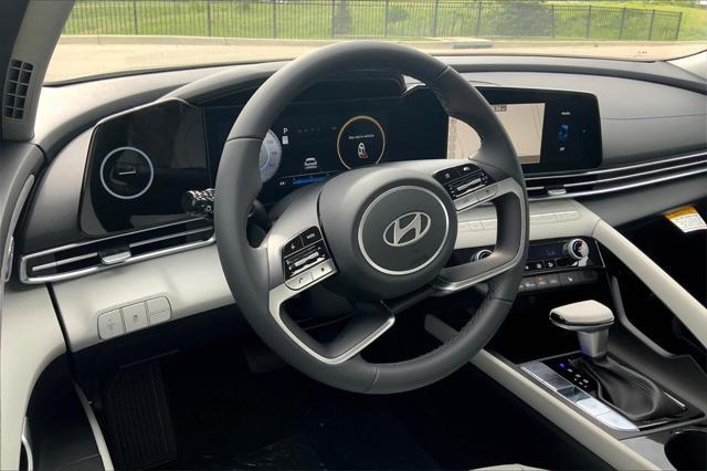 new 2024 Hyundai Elantra car, priced at $28,780