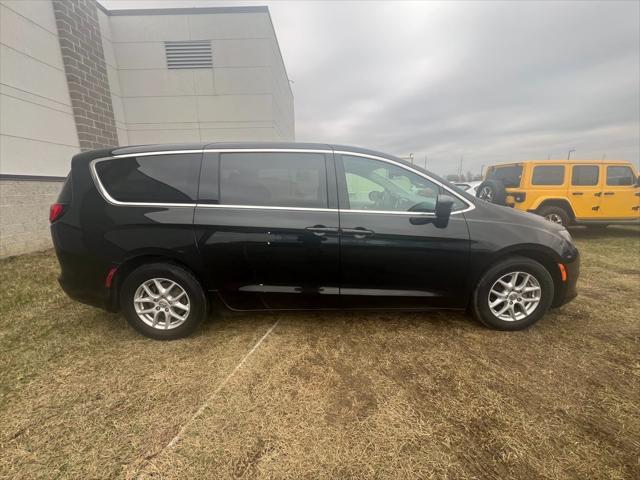 used 2017 Chrysler Pacifica car, priced at $12,775