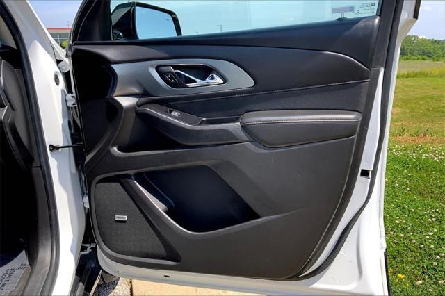 used 2020 Chevrolet Traverse car, priced at $25,864