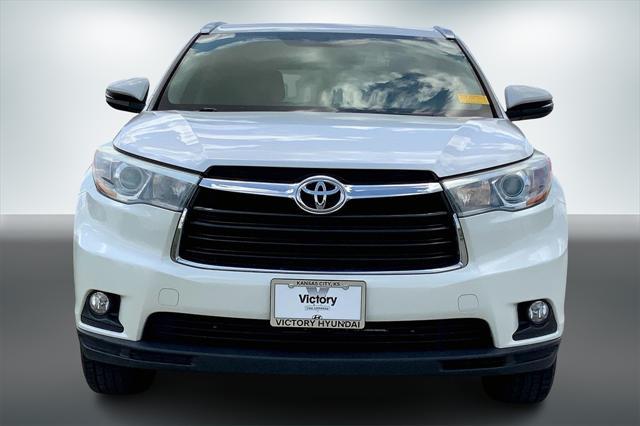 used 2015 Toyota Highlander car, priced at $17,903