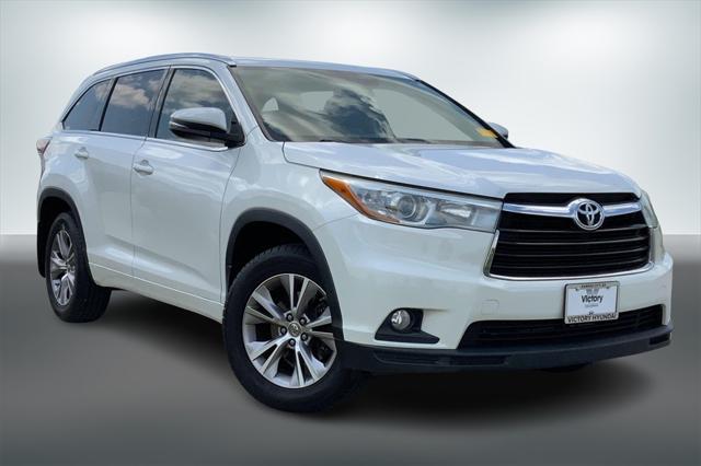 used 2015 Toyota Highlander car, priced at $17,903