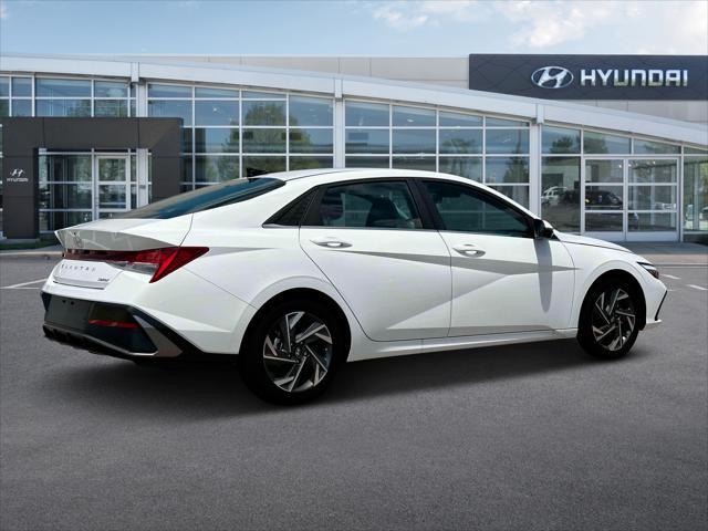 new 2024 Hyundai Elantra car, priced at $25,611