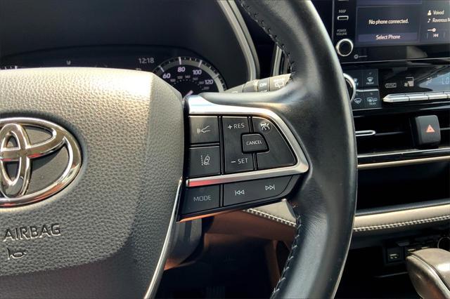 used 2021 Toyota Highlander car, priced at $28,654