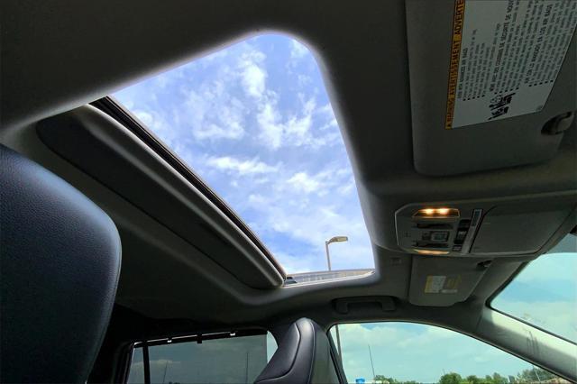 used 2021 Toyota Highlander car, priced at $28,654