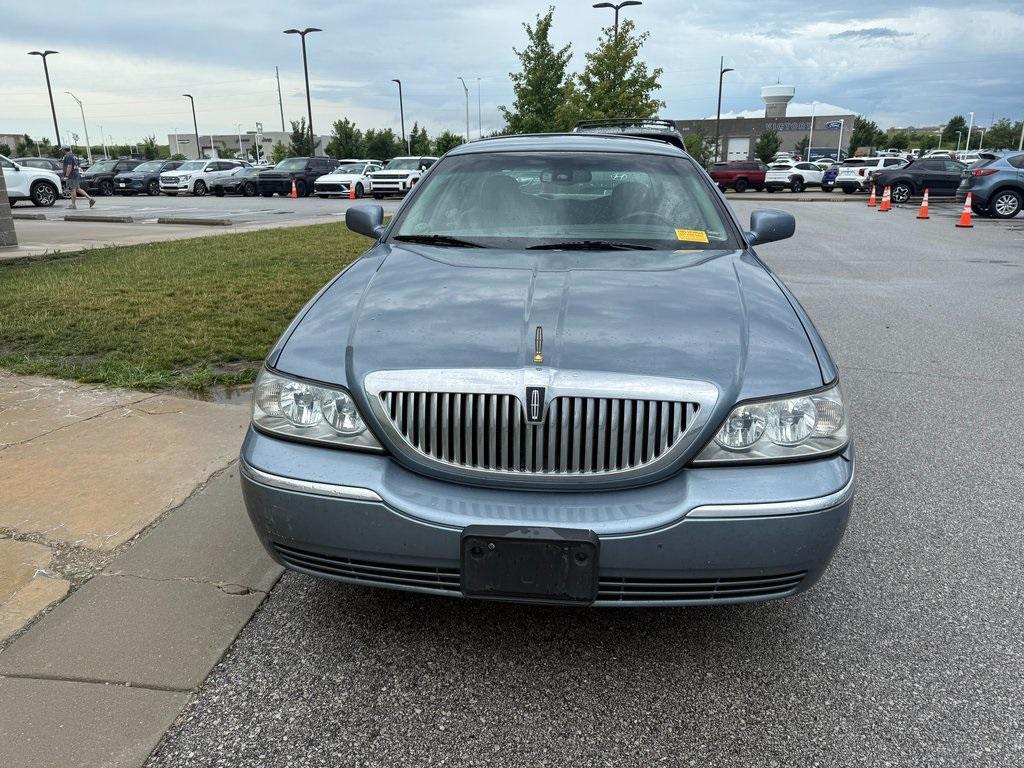 used 2003 Lincoln Town Car car, priced at $6,375
