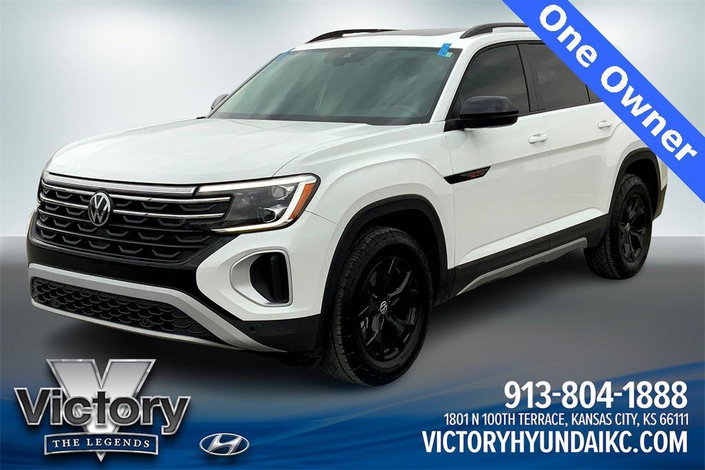 used 2024 Volkswagen Atlas car, priced at $38,524