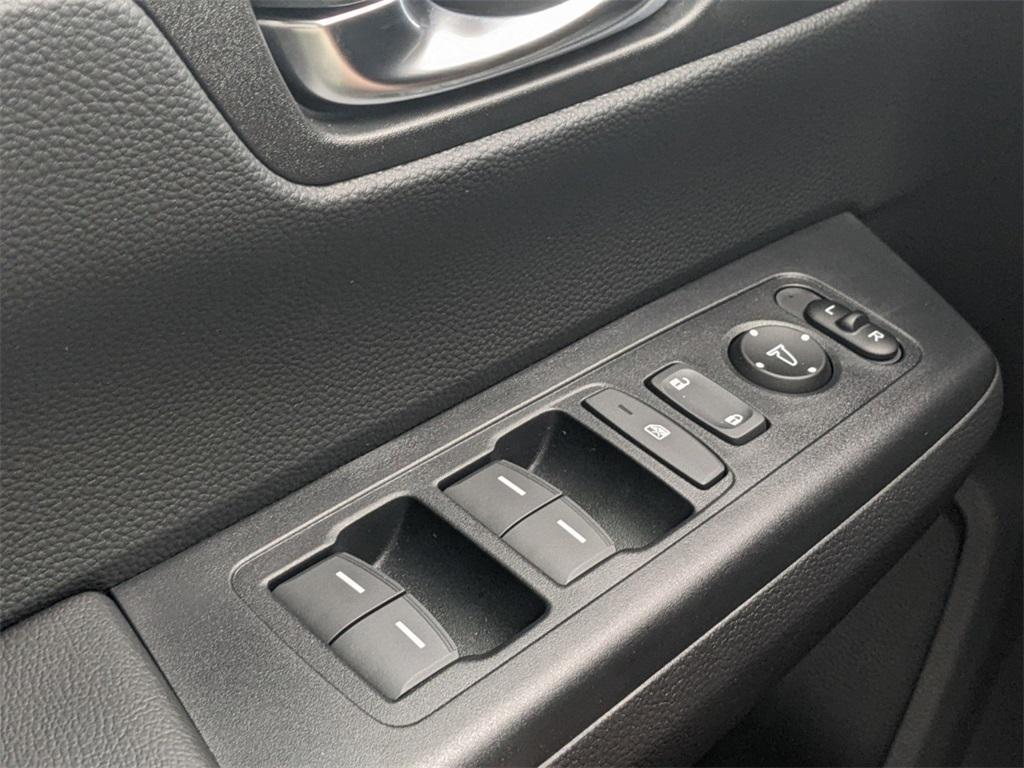 new 2025 Honda CR-V Hybrid car, priced at $37,751