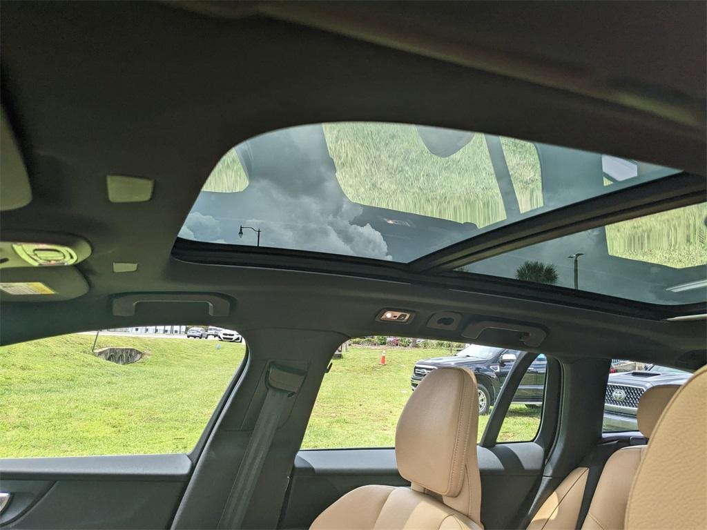 used 2020 Volvo V60 car, priced at $24,690