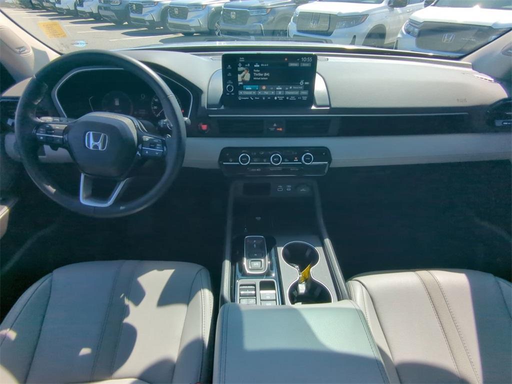 used 2025 Honda Pilot car, priced at $44,900