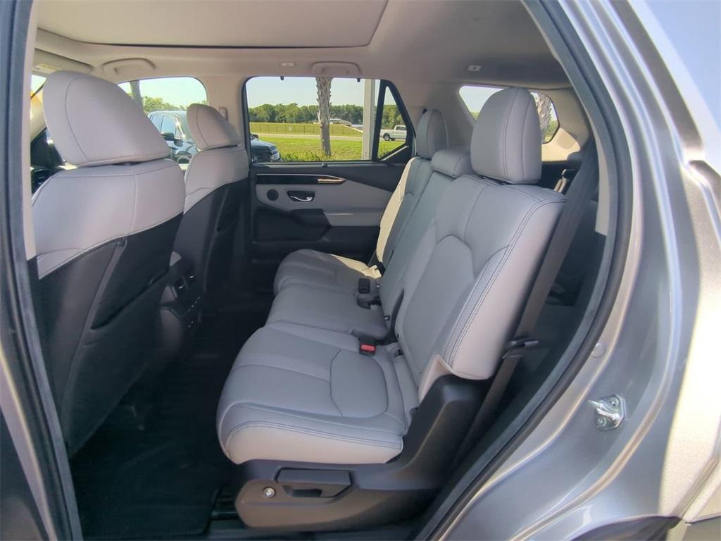 used 2025 Honda Pilot car, priced at $44,900