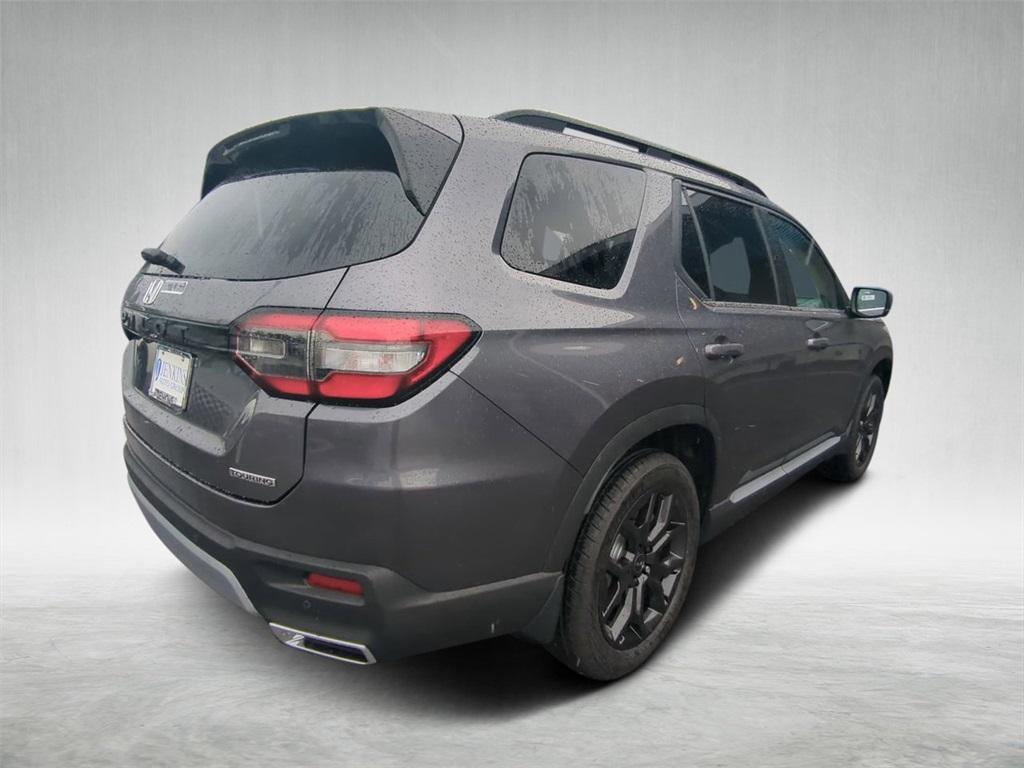 new 2025 Honda Pilot car, priced at $47,085
