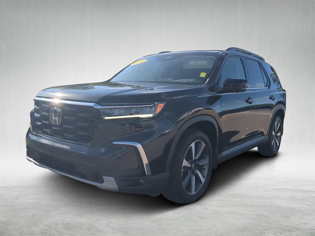 used 2023 Honda Pilot car, priced at $40,678