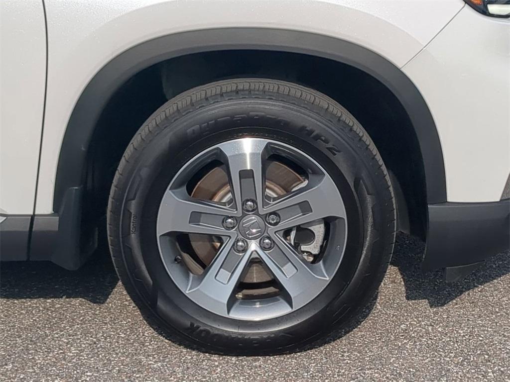 used 2025 Honda Pilot car, priced at $41,854