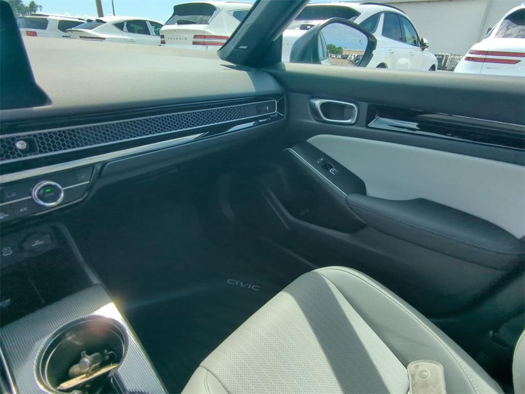 new 2026 Honda Civic Hybrid car, priced at $32,118
