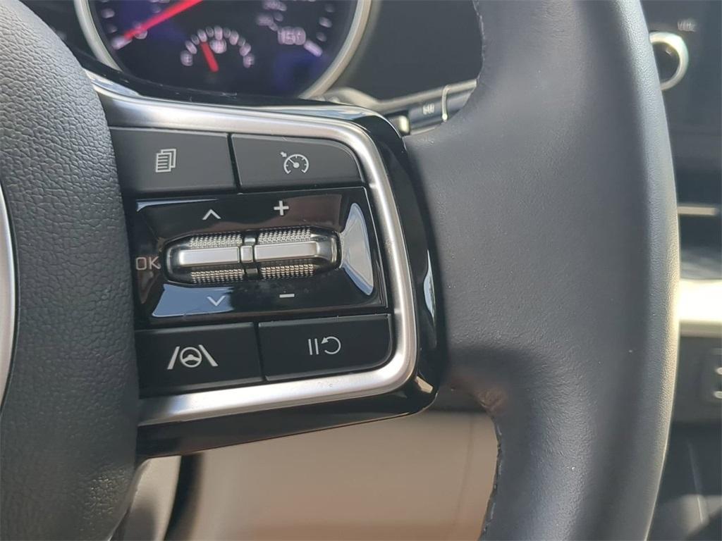 used 2023 Kia Carnival car, priced at $28,808