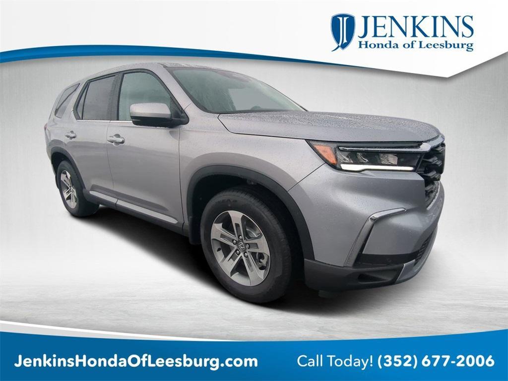 new 2025 Honda Pilot car, priced at $44,500