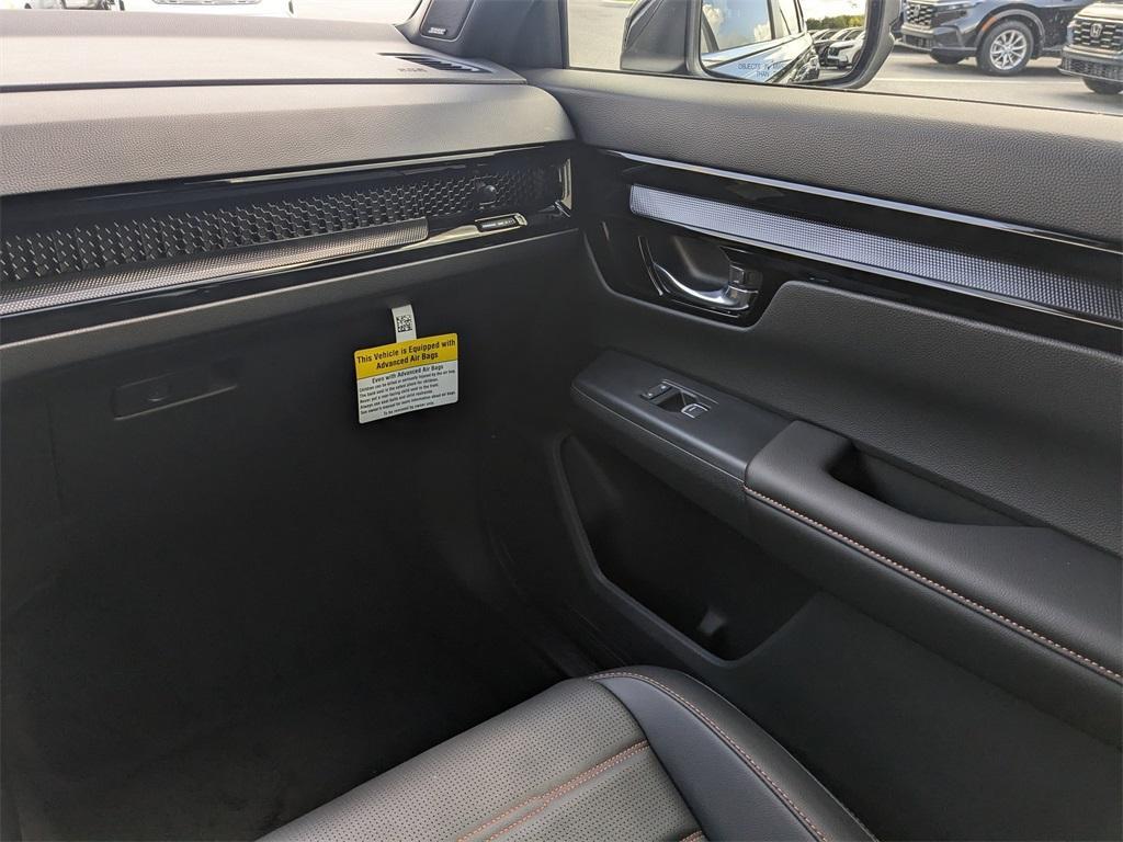 new 2025 Honda CR-V Hybrid car, priced at $39,784