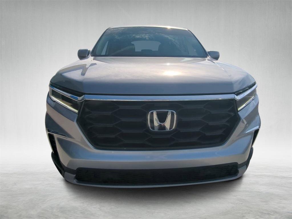 new 2025 Honda Pilot car, priced at $45,093